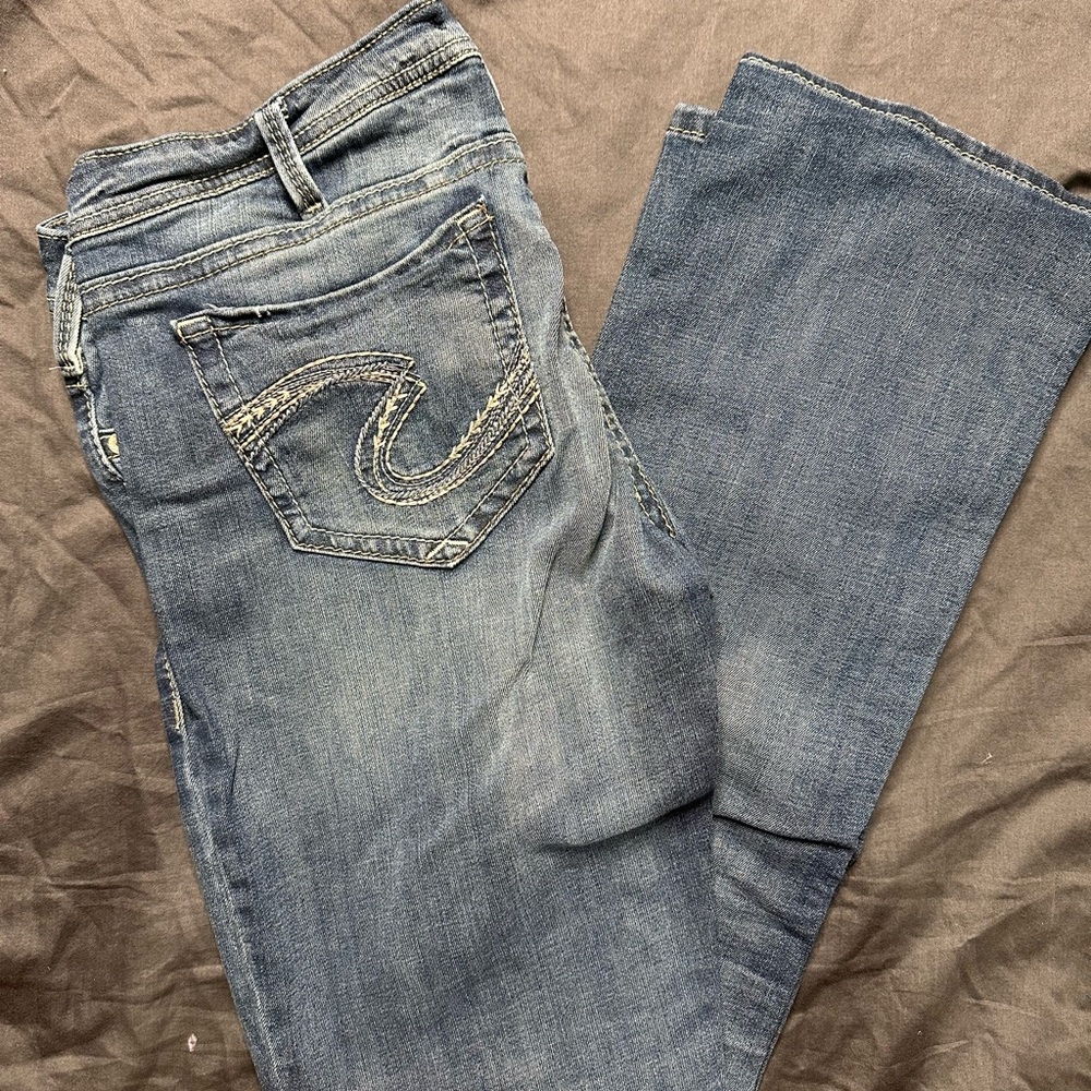 Silver Jeans Women's Tuesday Slim Boot Cut in Classic Blue